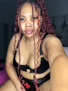 Snapshot of Anaelle24 chatting on March 18, 2025, 9:23 am Anaelle24 online show from March 18, 2025, 9:23 am