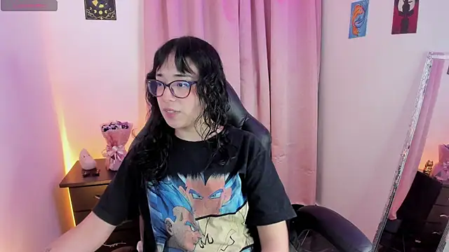 Snapshot of indra_cam chatting on November 12, 2025, 3:43 am indra cam online show from November 12, 2025, 3:43 am