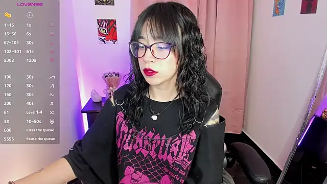 Snapshot of indra_cam chatting on September 16, 2025, 3:40 am indra cam online show from September 16, 2025, 3:40 am