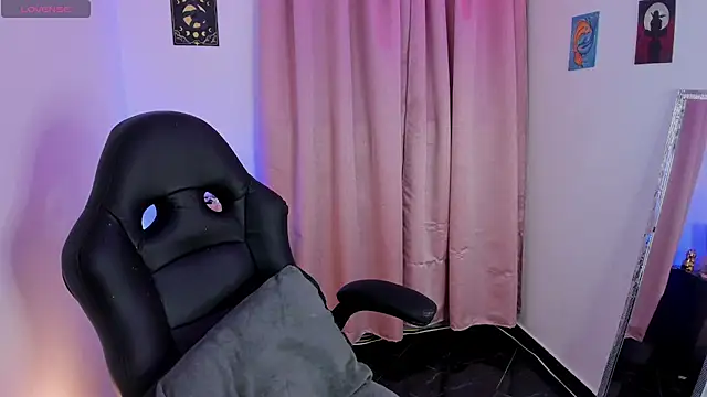 Snapshot of indra_cam chatting on November 29, 2025, 3:17 am indra cam online show from November 29, 2025, 3:17 am