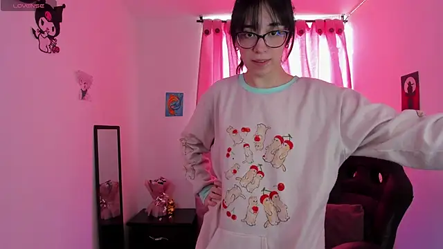 Snapshot of indra_cam chatting on March 8, 2025, 2:40 pm indra cam online show from March 8, 2025, 2:40 pm