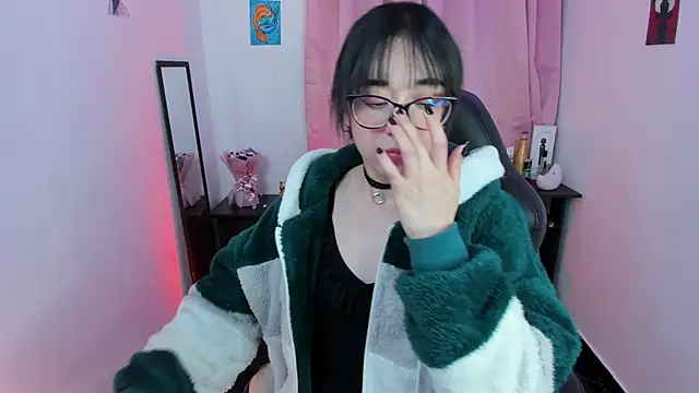 Snapshot of indra_cam chatting on February 28, 2025, 8:42 am indra cam online show from February 28, 2025, 8:42 am