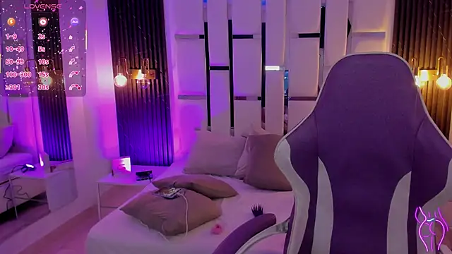 Snapshot of mia_schwarz chatting on October 16, 2025, 1:30 pm mia schwarz online show from October 16, 2025, 1:30 pm