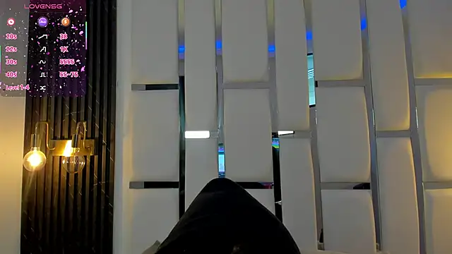 Snapshot of mia_schwarz chatting on October 6, 2025, 1:23 pm mia schwarz online show from October 6, 2025, 1:23 pm