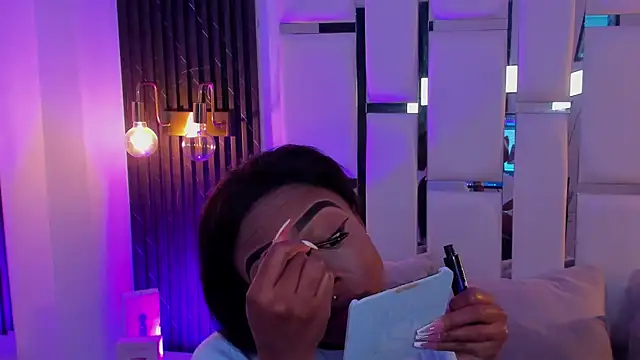 Snapshot of mia_schwarz chatting on October 15, 2025, 11:13 pm mia schwarz online show from October 15, 2025, 11:13 pm