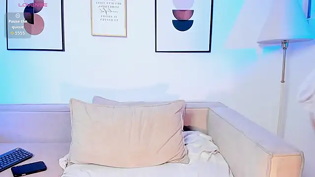 Snapshot of Keisha_west chatting on November 19, 2025, 6:57 am Keisha west online show from November 19, 2025, 6:57 am