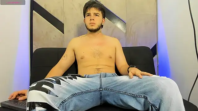 danielclarton1 online show from March 2, 2025, 11:17 pm