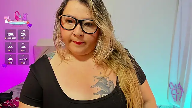 Snapshot of Kharla_Marin chatting on May 27, 2026, 11:01 pm Kharla Marin online show from May 27, 2026, 11:01 pm