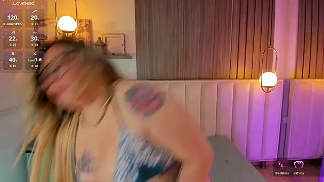 Snapshot of Kharla_Marin chatting on November 27, 2025, 9:26 pm Kharla Marin online show from November 27, 2025, 9:26 pm