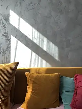 Snapshot of MayaMR chatting on October 10, 2025, 7:53 am MayaMR online show from October 10, 2025, 7:53 am