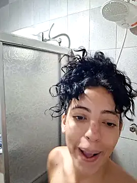 Snapshot of Sweet-diamondxxx chatting on November 9, 2025, 1:15 pm Sweet-diamondxxx online show from November 9, 2025, 1:15 pm