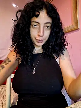 Snapshot of Sweet-diamondxxx chatting on October 11, 2025, 12:39 pm Sweet-diamondxxx online show from October 11, 2025, 12:39 pm