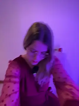 EmyLana online show from February 14, 2026, 8:42 pm