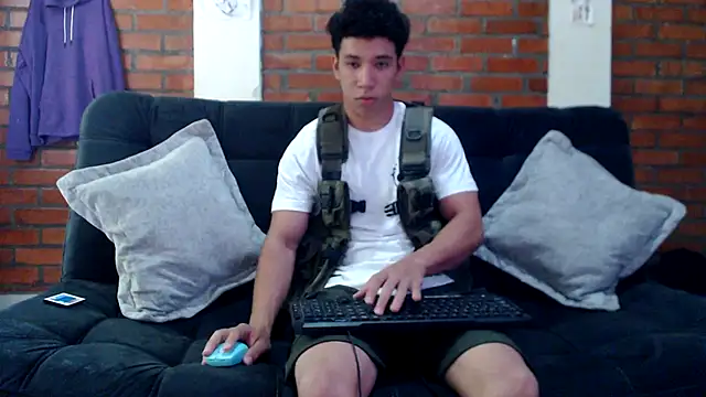 ethan noir online show from December 11, 2024, 8:39 pm