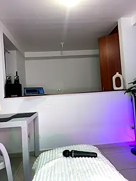 Snapshot of alisson_81 chatting on November 23, 2025, 11:59 pm alisson 81 online show from November 23, 2025, 11:59 pm