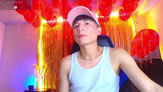 Snapshot of bryamer_19 chatting on September 11, 2025, 1:27 am bryamer 19 online show from September 11, 2025, 1:27 am