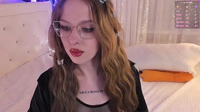 Snapshot of Natural_pussy chatting on March 18, 2025, 6:39 pm Natural pussy online show from March 18, 2025, 6:39 pm