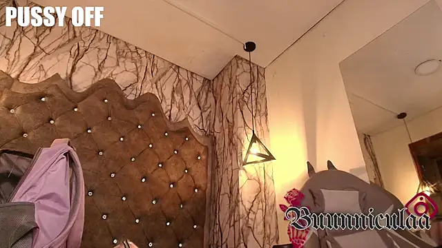 Snapshot of larissa01_ chatting on November 9, 2025, 4:16 am larissa01 online show from November 9, 2025, 4:16 am