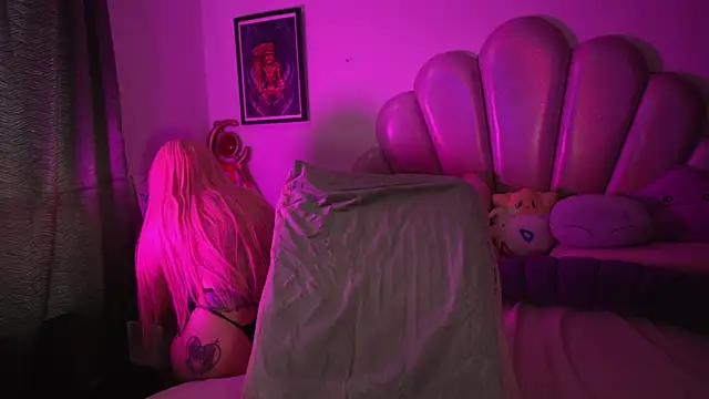 Snapshot of LilithAsmodeus_ chatting on October 24, 2025, 8:19 pm LilithAsmodeus online show from October 24, 2025, 8:19 pm