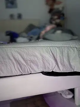 Snapshot of -Loren- chatting on September 28, 2025, 10:11 am -Loren- online show from September 28, 2025, 10:11 am