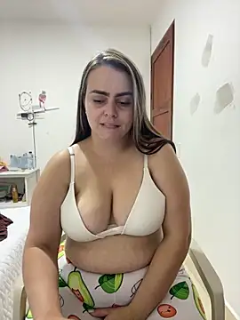 Snapshot of Im_Amelia chatting on June 14, 2026, 1:24 am Im Amelia online show from June 14, 2026, 1:24 am