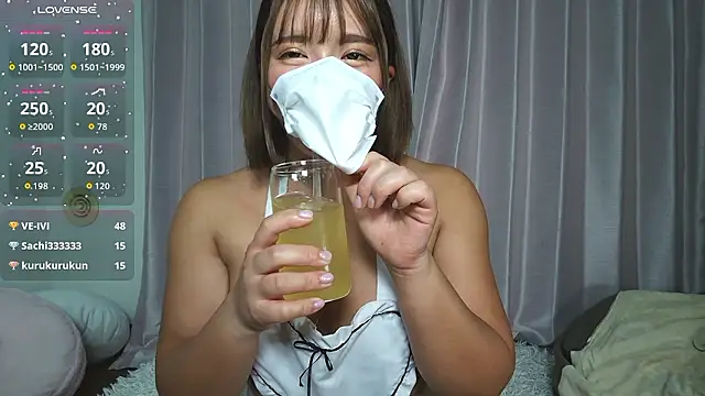 sara  xx  love online show from November 29, 2025, 1:33 pm