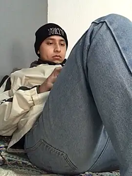 Snapshot of Slow_Kmazutra chatting on January 21, 2025, 7:39 pm Slow Kmazutra online show from January 21, 2025, 7:39 pm