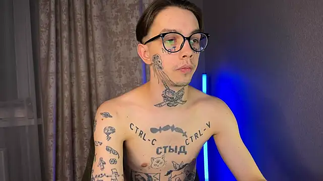 Snapshot of anahori__simon chatting on March 2, 2025, 5:41 pm anahori simon online show from March 2, 2025, 5:41 pm