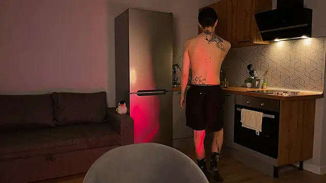 anahori  simon online show from October 14, 2025, 9:25 pm