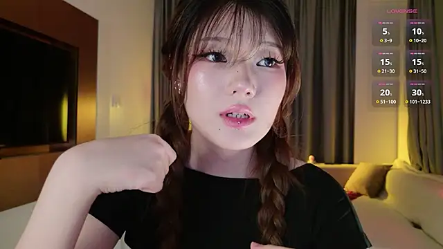 Snapshot of KitayamaChu chatting on December 3, 2025, 1:10 pm KitayamaChu online show from December 3, 2025, 1:10 pm