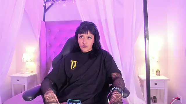 Snapshot of Valkiria_ponce chatting on November 15, 2025, 6:06 am Valkiria ponce online show from November 15, 2025, 6:06 am