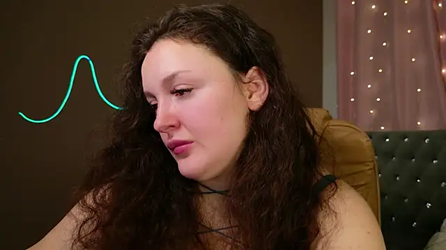 Snapshot of GloriNichols chatting on October 23, 2025, 10:25 am GloriNichols online show from October 23, 2025, 10:25 am