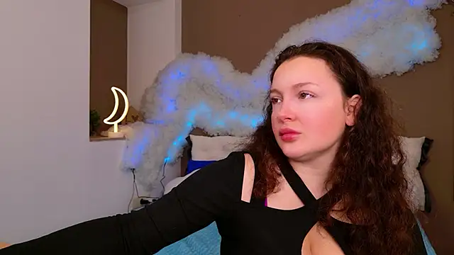 Snapshot of GloriNichols chatting on November 16, 2025, 6:07 am GloriNichols online show from November 16, 2025, 6:07 am