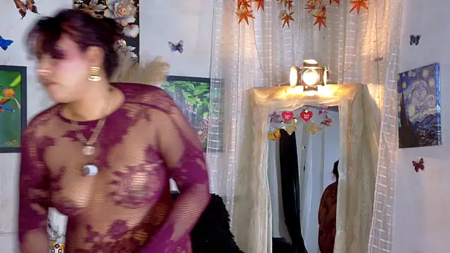 Snapshot of Kyara_Queen chatting on June 24, 2026, 6:28 pm Kyara Queen online show from June 24, 2026, 6:28 pm