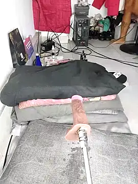 Lilithcaballero online show from February 15, 2026, 12:11 am