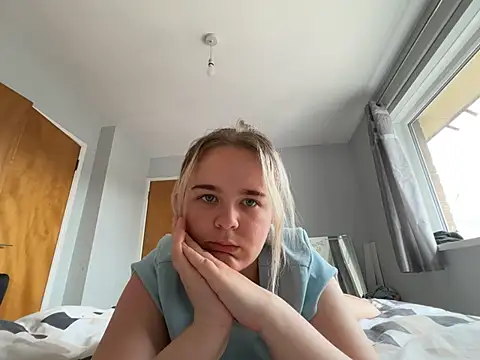 Snapshot of princess_blondex chatting on May 26, 2026, 10:02 am princess blondex online show from May 26, 2026, 10:02 am
