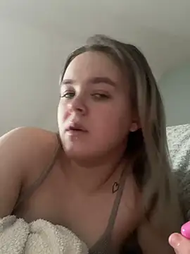 Snapshot of princess_blondex chatting on December 7, 2024, 1:57 pm princess blondex online show from December 7, 2024, 1:57 pm