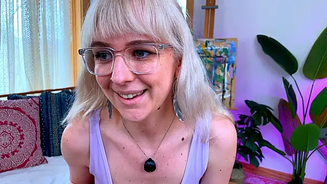 Snapshot of allyelliot chatting on March 15, 2026, 6:04 pm allyelliot online show from March 15, 2026, 6:04 pm