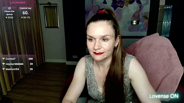 Snapshot of AriaGray chatting on June 14, 2026, 9:05 pm AriaGray online show from June 14, 2026, 9:05 pm