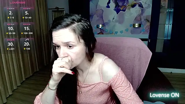 Snapshot of AriaGray chatting on May 17, 2026, 8:53 pm AriaGray online show from May 17, 2026, 8:53 pm
