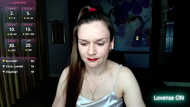 Snapshot of AriaGray chatting on May 26, 2026, 1:04 am AriaGray online show from May 26, 2026, 1:04 am