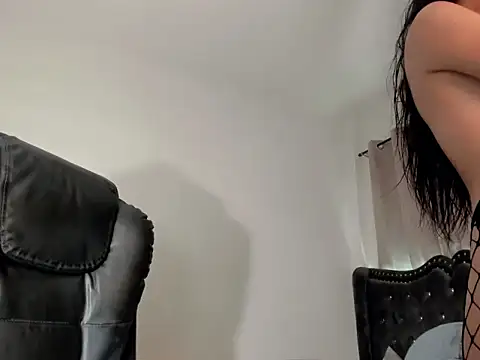 Selene14 online show from April 29, 2026, 6:14 pm