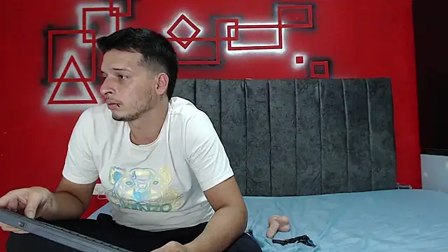 Snapshot of FerneyManti chatting on November 17, 2025, 6:12 pm FerneyManti online show from November 17, 2025, 6:12 pm