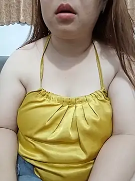 Snapshot of VyOanh2K chatting on July 18, 2026, 4:59 pm VyOanh2K online show from July 18, 2026, 4:59 pm