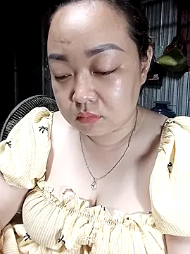 VyOanh2K online show from October 18, 2025, 12:51 pm