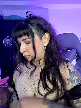 Snapshot of Aria_Bennett21 chatting on May 13, 2026, 3:35 am Aria Bennett21 online show from May 13, 2026, 3:35 am