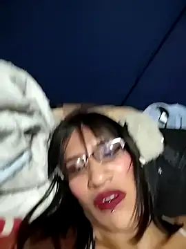 Snapshot of Aura_love69 chatting on October 12, 2025, 10:05 am Aura love69 online show from October 12, 2025, 10:05 am