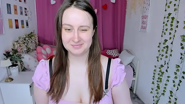 Snapshot of Lattea chatting on June 7, 2026, 4:34 pm Lattea online show from June 7, 2026, 4:34 pm