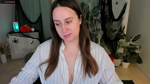 Snapshot of Lattea chatting on October 24, 2025, 10:58 am Lattea online show from October 24, 2025, 10:58 am