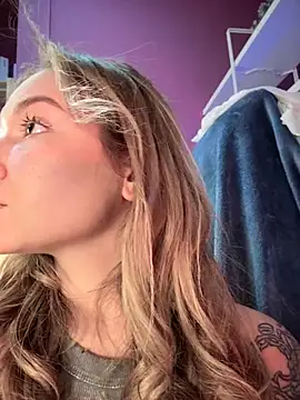 Snapshot of Rimmahottes chatting on September 30, 2025, 12:05 am Rimmahottes online show from September 30, 2025, 12:05 am